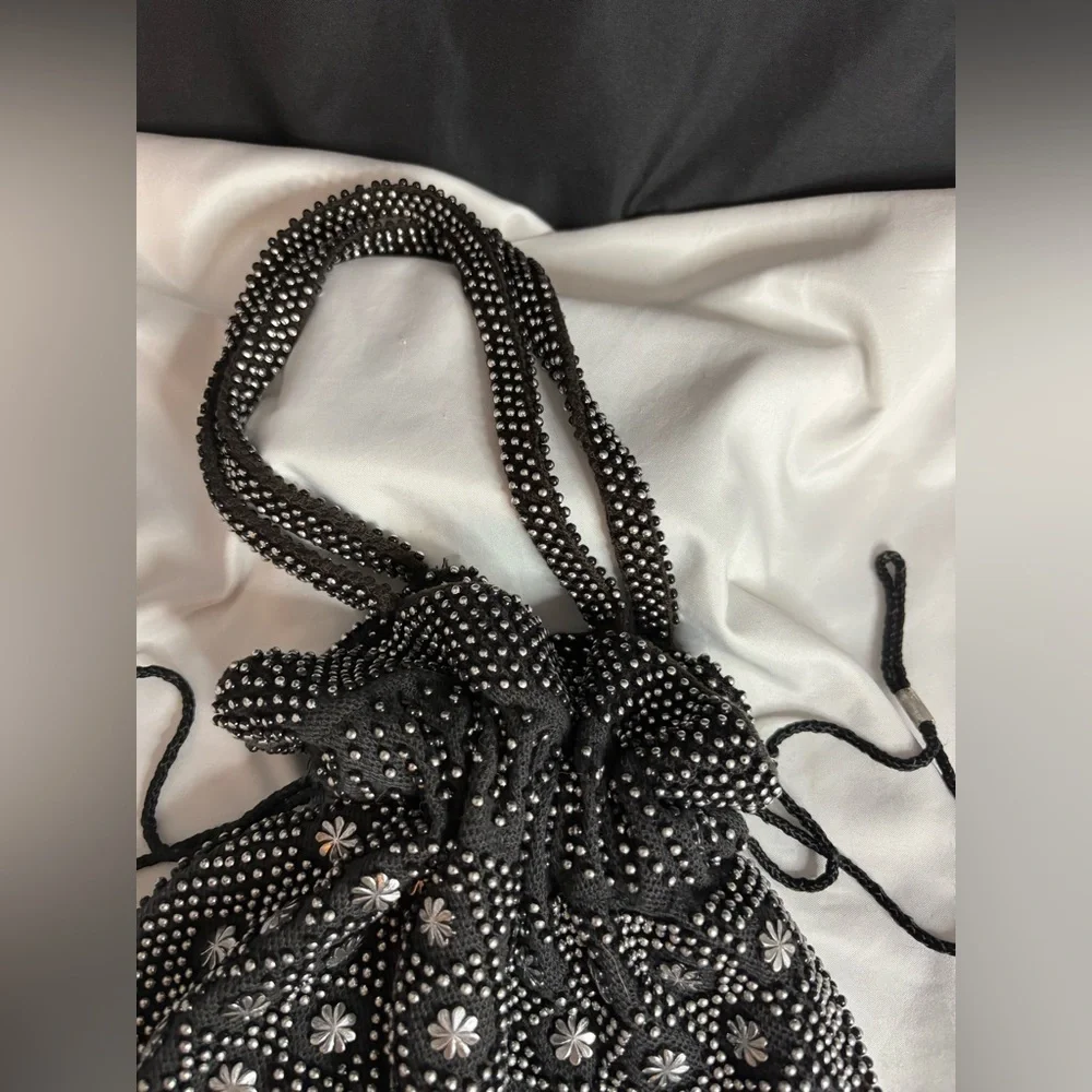 Black metallic beaded, drawstring purse/bag - Picture 4 of 5